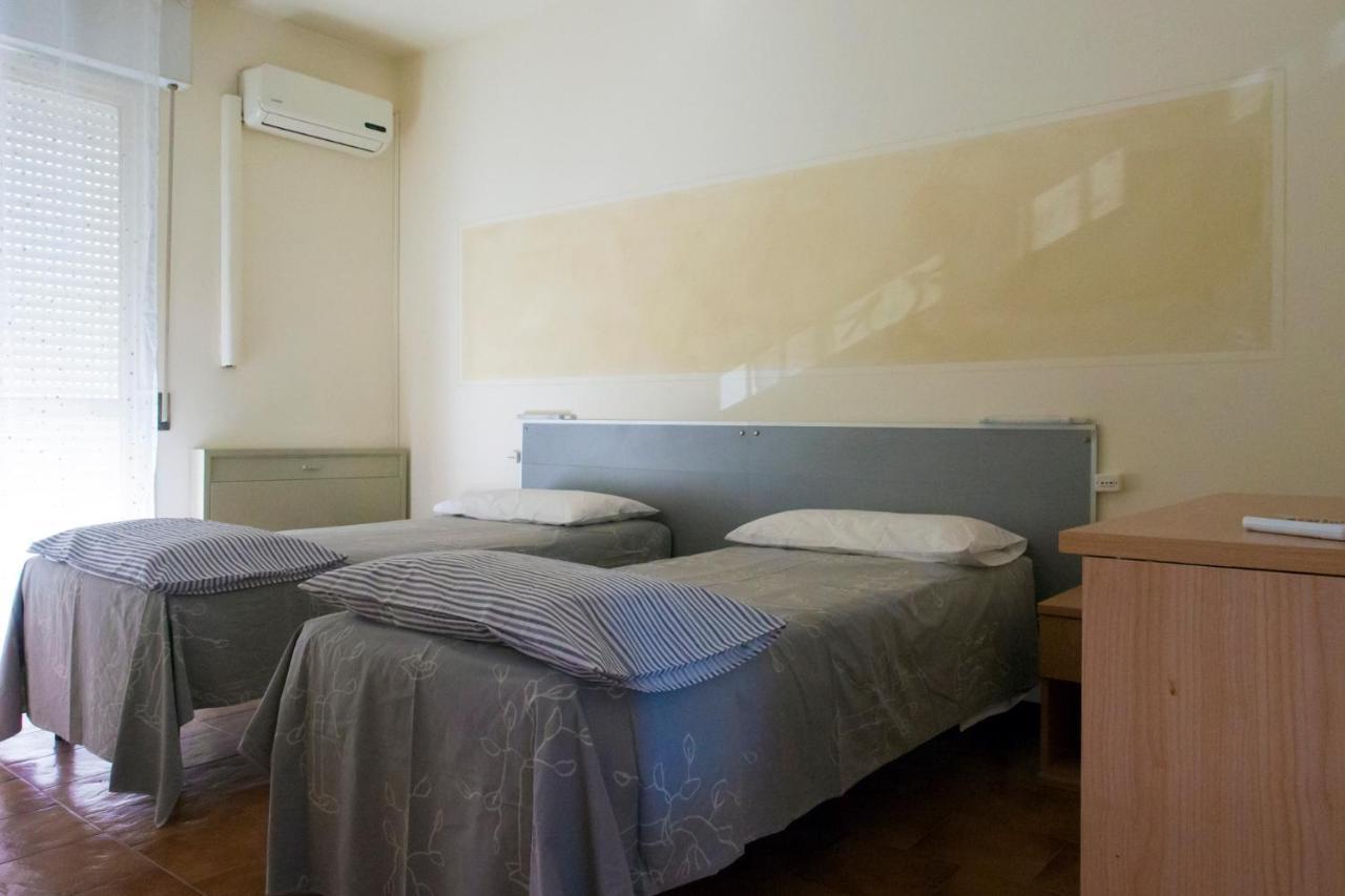 Hotel La Vela Castelnuovo Rangone Exterior foto